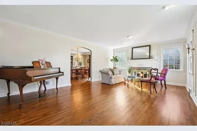 85 Chelsea Rd, Clifton, NJ 07012 - Photo 8