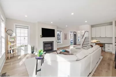 22 Aspen Dr, Cedar Grove Twp., NJ 07009 - Photo 6