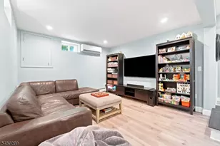 4 Tremont Terrace, Livingston, NJ 07039 - Photo 34