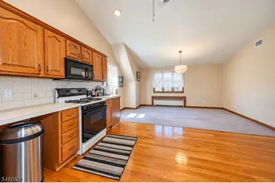 214 Newark Ave #2, Lyndhurst Township, NJ 07071 - Photo 4