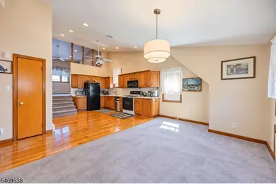 214 Newark Ave #2, Lyndhurst Township, NJ 07071 - Photo 2