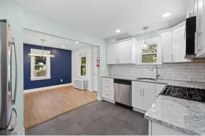 54 Evergreen Ave, Woodbridge Township, NJ 08863 - Photo 14