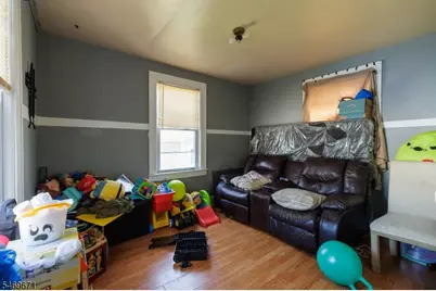 427 Robins St, Roselle, NJ 07203 - Photo 10