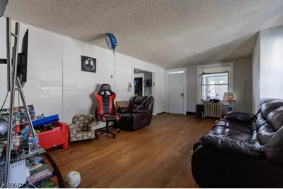 427 Robins St, Roselle, NJ 07203 - Photo 12