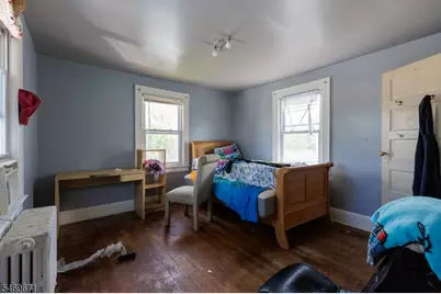 427 Robins St, Roselle, NJ 07203 - Photo 16