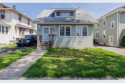 427 Robins St, Roselle, NJ 07203 - Photo 1
