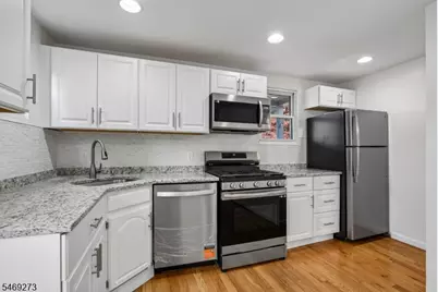 163 Maple St, West Orange Township, NJ 07052 - Photo 12