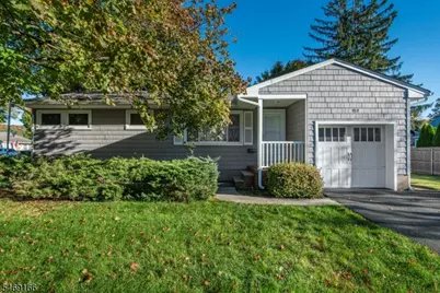 912 Colfax Ave, Pompton Lakes, NJ 07442 - Photo 1