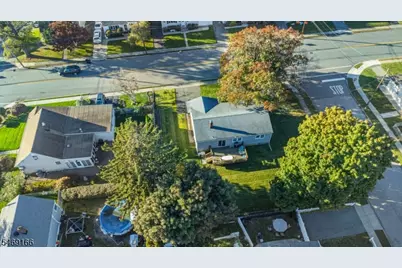 912 Colfax Ave, Pompton Lakes, NJ 07442 - Photo 30