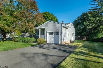 912 Colfax Ave, Pompton Lakes, NJ 07442 - Photo 2