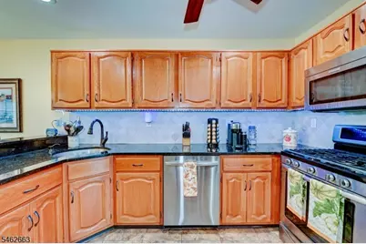 275 Morning Glory Ct, Readington, NJ 08889 - Photo 18