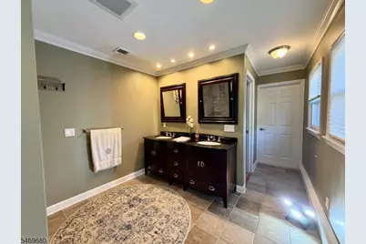 8 Hillside Ct East, Morris Plains, NJ 07950 - Photo 14