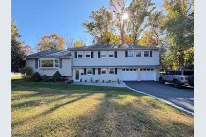 8 Hillside Ct East, Morris Plains, NJ 07950 - Photo 1