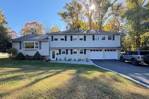 8 Hillside Ct E, Morris Plains, NJ 07950 - Photo 1