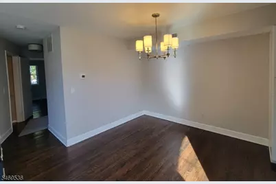 58 Bentley Ct, Bedminster Township, NJ 07921 - Photo 4