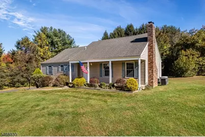 88 Old Farmers Rd, Washington Township, NJ 07853 - Photo 2