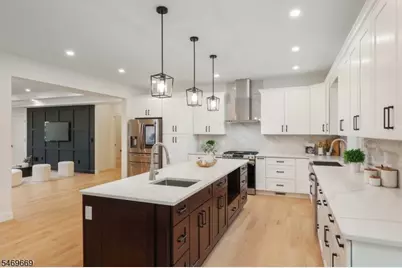 17 Blake Dr, Clark Township, NJ 07066 - Photo 18