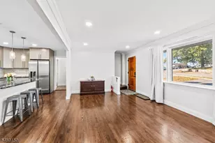 58 Hilltop Terrace, Bloomingdale, NJ 07403 - Photo 4