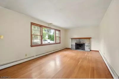 418 Chain O Hills Rd, Woodbridge Township, NJ 07067 - Photo 6
