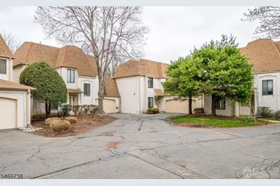 71 Park Gate Dr, Edison, NJ 08820 - Photo 1