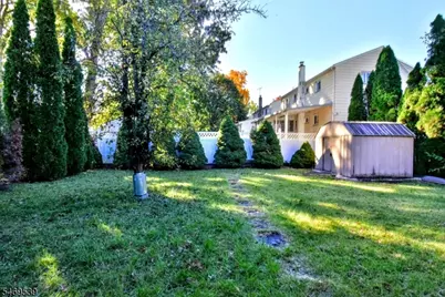 44 Ekings Ave, Hawthorne, NJ 07506 - Photo 32