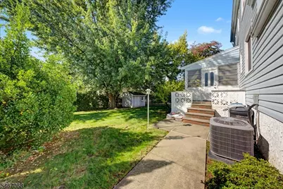 56 Trudy Dr, Lodi, NJ 07644 - Photo 26