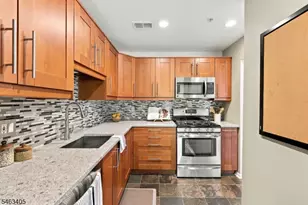 22 Greenbrook Dr, Bloomfield, NJ 07003 - Photo 20