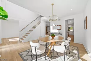 31 Ashwood Dr, Livingston, NJ 07039 - Photo 2