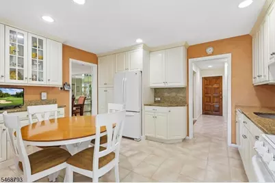1 Fredon Dr, Livingston, NJ 07039 - Photo 6