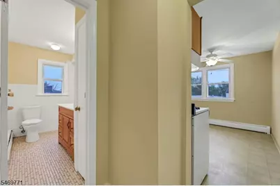 343 Wagaraw Rd, Hawthorne, NJ 07506 - Photo 32