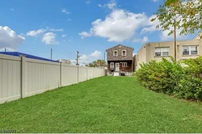 343 Wagaraw Rd, Hawthorne, NJ 07506 - Photo 28