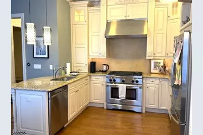 50 Parmley Pl  Unit #105, Summit, NJ 07901 - Photo 6