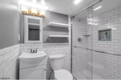 231 Philip Ave, Elmwood Park, NJ 07407 - Photo 32