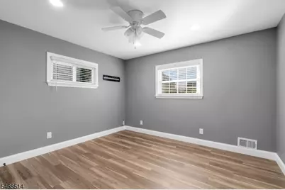 231 Philip Ave, Elmwood Park, NJ 07407 - Photo 20