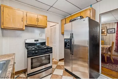 7 Wolf Pl, Irvington, NJ 07111 - Photo 10