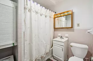 7 Wolf Pl, Irvington, NJ 07111 - Photo 6