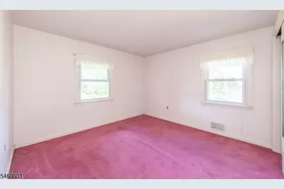 33 Weaver Pl, East Hanover Township, NJ 07936 - Photo 10
