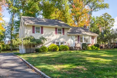 33 Weaver Pl, East Hanover Township, NJ 07936 - Photo 1