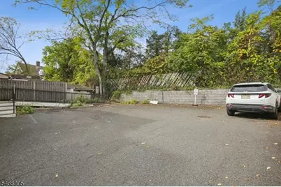 281 Essex Street, Millburn, NJ 07041 - Photo 16