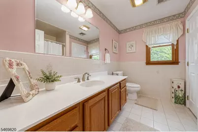 11 Ledgerock Ct, Parsippany, NJ 07950 - Photo 30