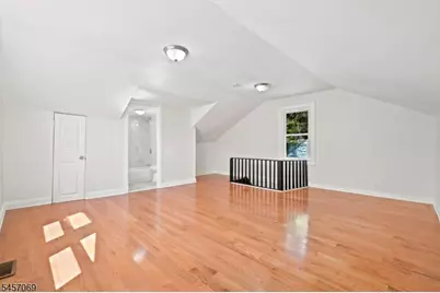 299 Smith St, Newark, NJ 07106 - Photo 32