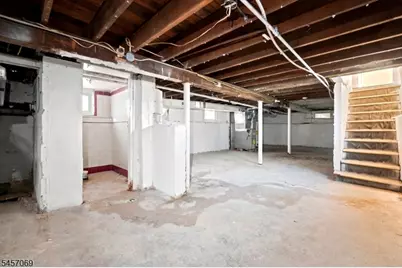 299 Smith St, Newark, NJ 07106 - Photo 36