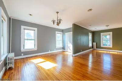 33 Monroe Pl #3, Bloomfield, NJ 07003 - Photo 2