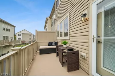 9 Haralson Ct, Livingston, NJ 07039 - Photo 24