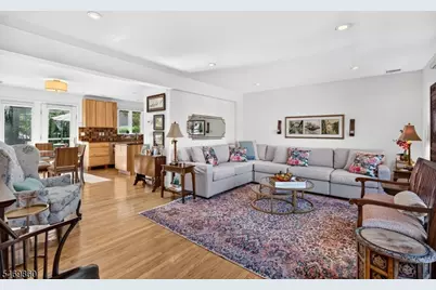 37 Gray St, Montclair, NJ 07042 - Photo 4