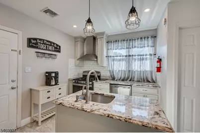 34 Ryan St, Woodbridge Township, NJ 08863 - Photo 14