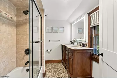 14 Balsam Pkwy, Sparta Township, NJ 07871 - Photo 34