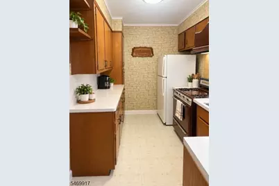 8 Marshall St, West Orange Township, NJ 07052 - Photo 4