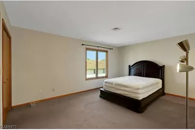 16 Westervelt Pl, Passaic, NJ 07055 - Photo 12