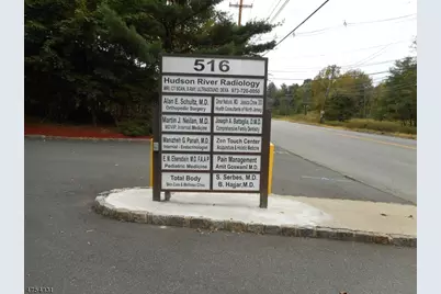 516 Hamburg Tpke, Wayne, NJ 07470 - Photo 2